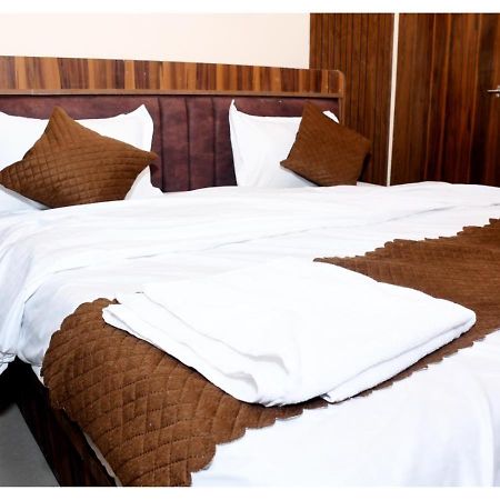 Tirupati Balaji Inn Bageshwar Dham Basāri Exteriér fotografie
