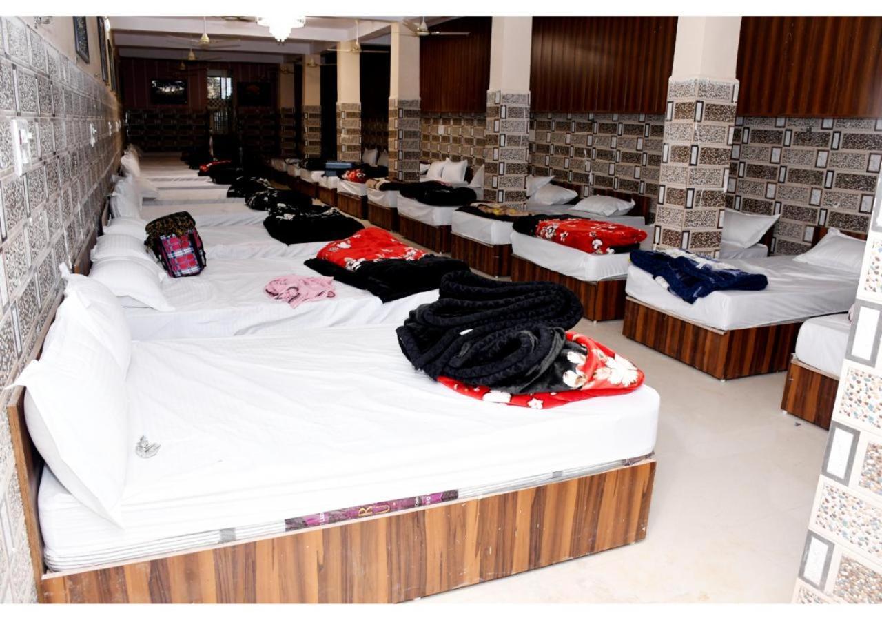 Tirupati Balaji Inn Bageshwar Dham Basāri Exteriér fotografie