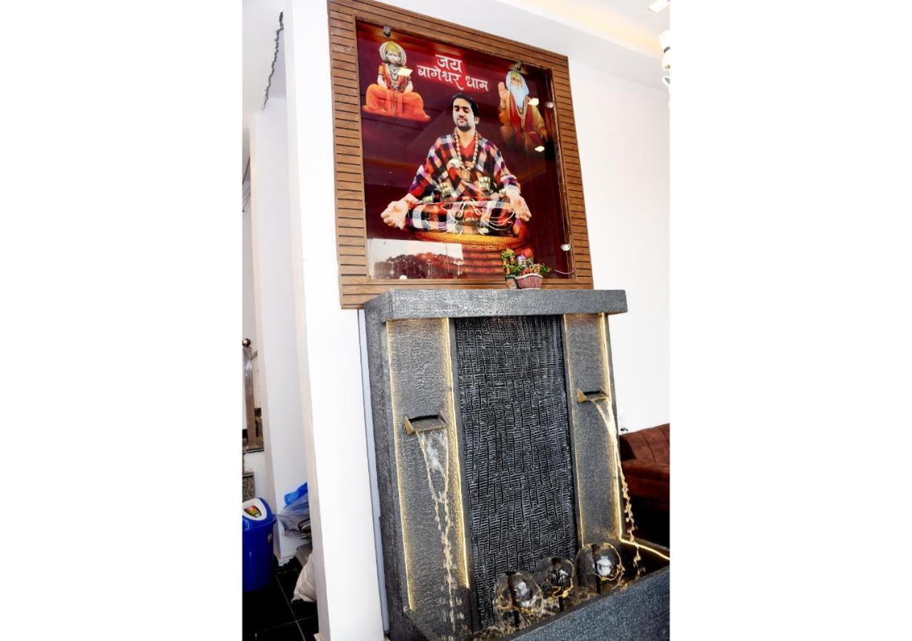 Tirupati Balaji Inn Bageshwar Dham Basāri Exteriér fotografie